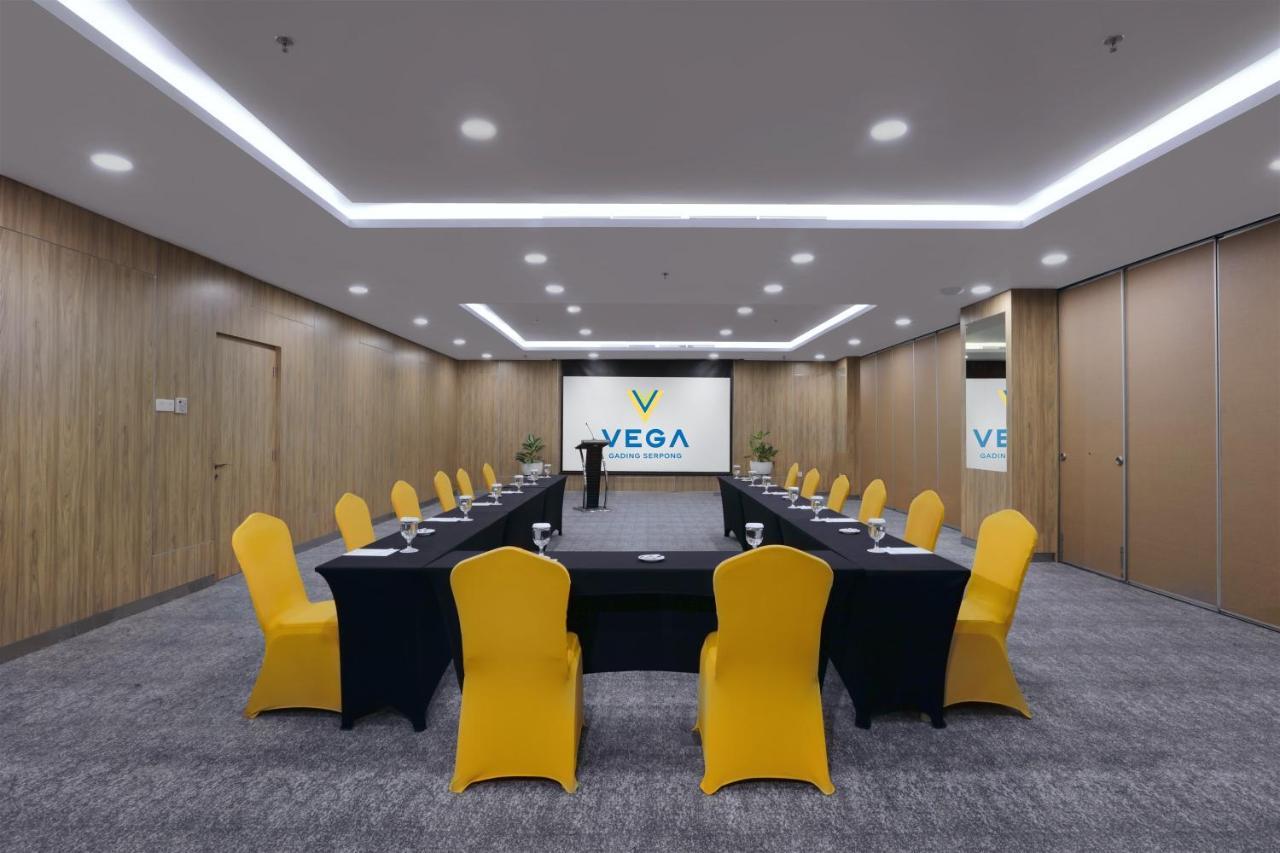 Vega Hotel Gading Serpong Exterior foto