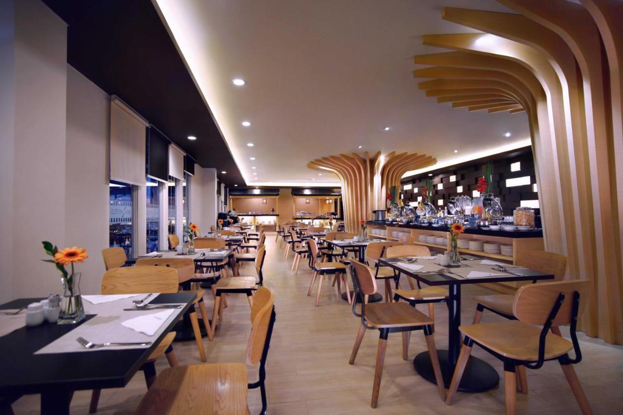 Vega Hotel Gading Serpong Exterior foto