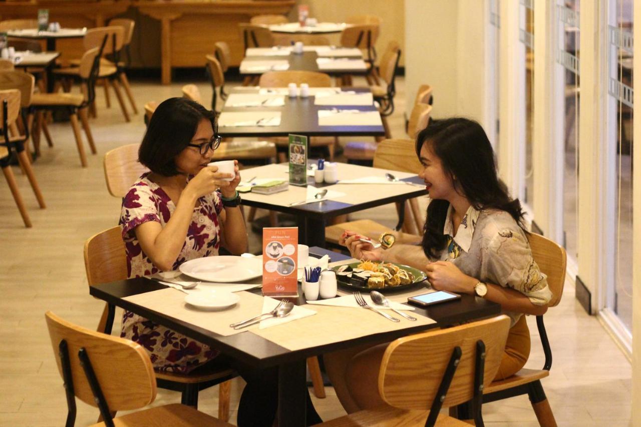 Vega Hotel Gading Serpong Exterior foto